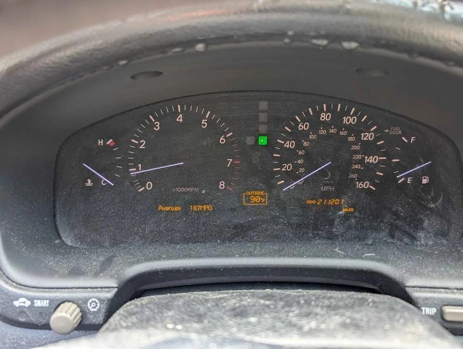 2004 Lexus LS 3rd Gen - Image 9 of 9