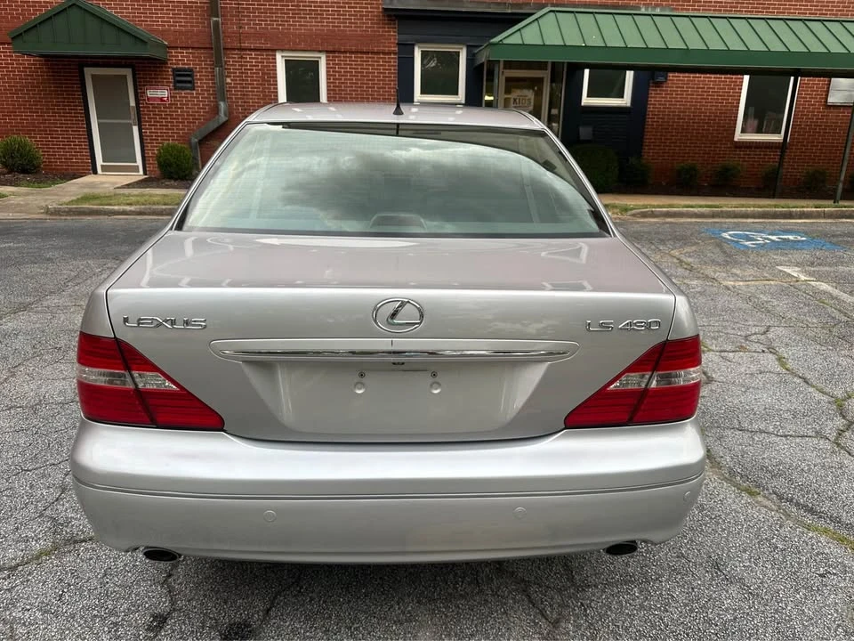 2004 Lexus LS 3rd Gen - Image 5 of 20