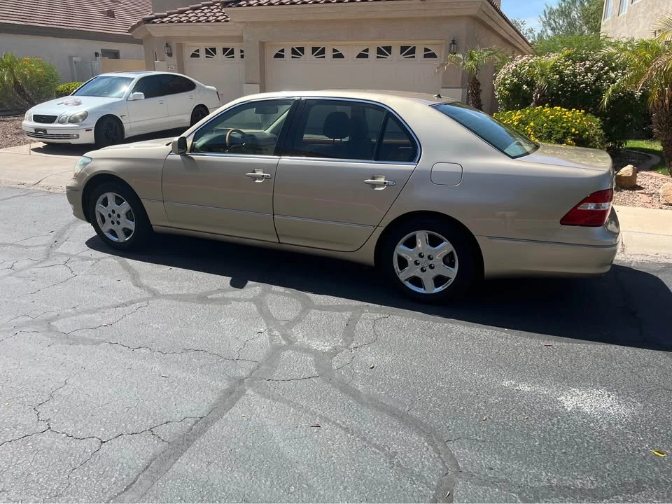 2004 Lexus LS 3rd Gen - Image 5 of 11
