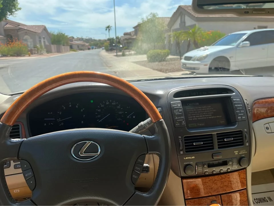 2004 Lexus LS 3rd Gen - Image 9 of 11