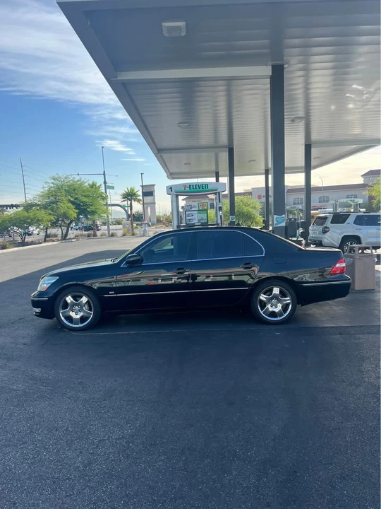 2004 Lexus LS 3rd Gen - Image 6 of 6