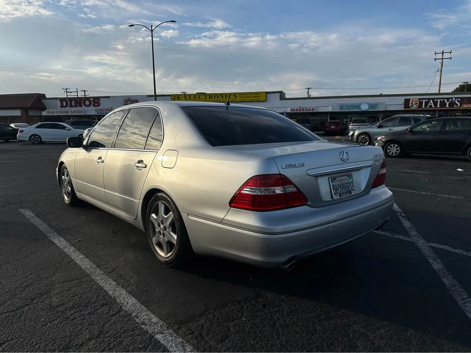 2004 Lexus LS 3rd Gen - Image 4 of 12