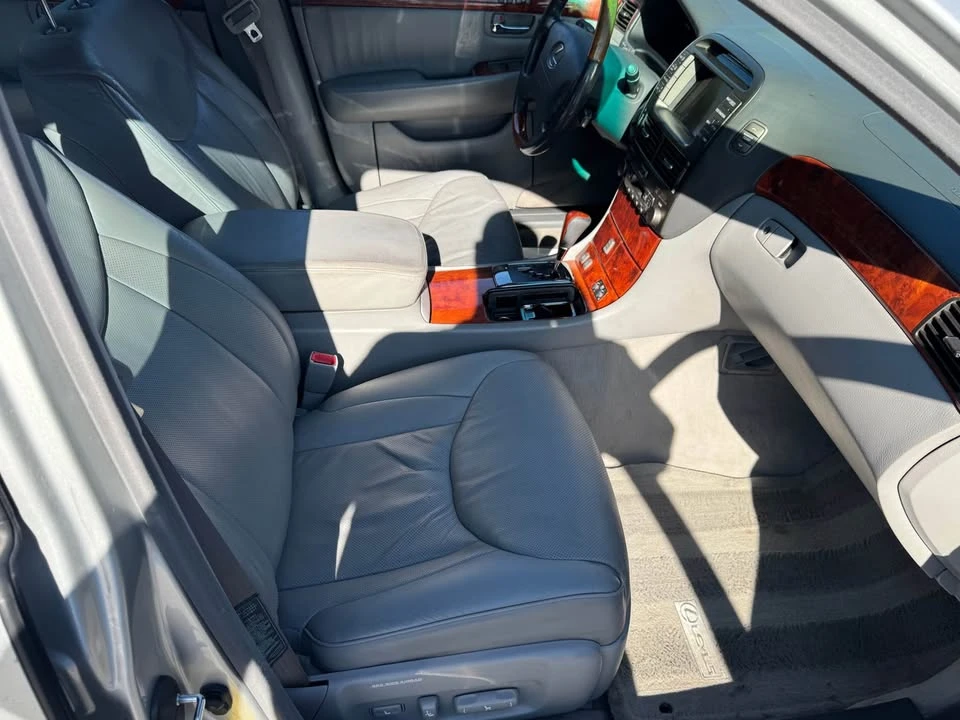2004 Lexus LS 3rd Gen - Image 6 of 8