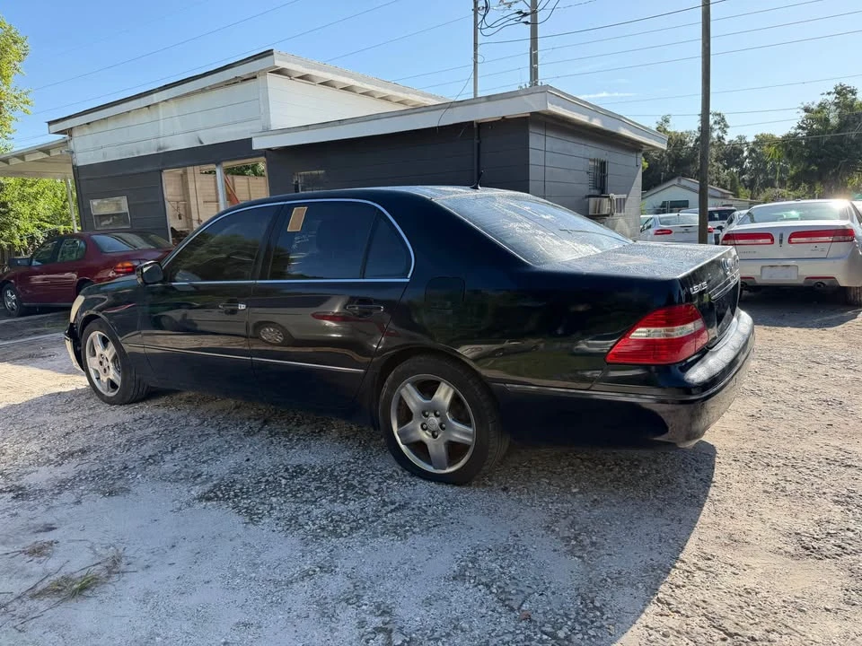 2004 Lexus LS 3rd Gen - Image 5 of 8