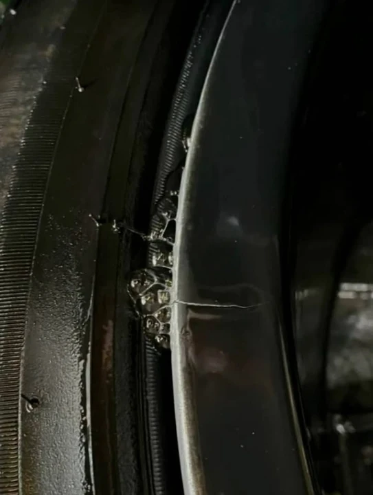 2004 Lexus LS 3rd Gen - Image 5 of 7