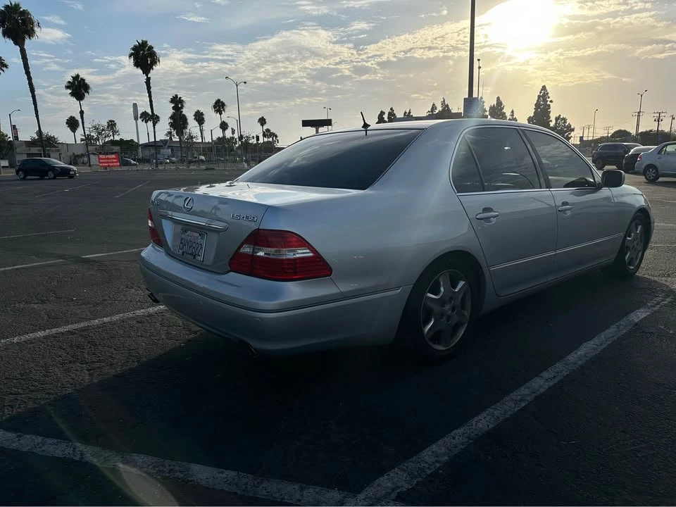 2004 Lexus LS 3rd Gen - Image 2 of 12