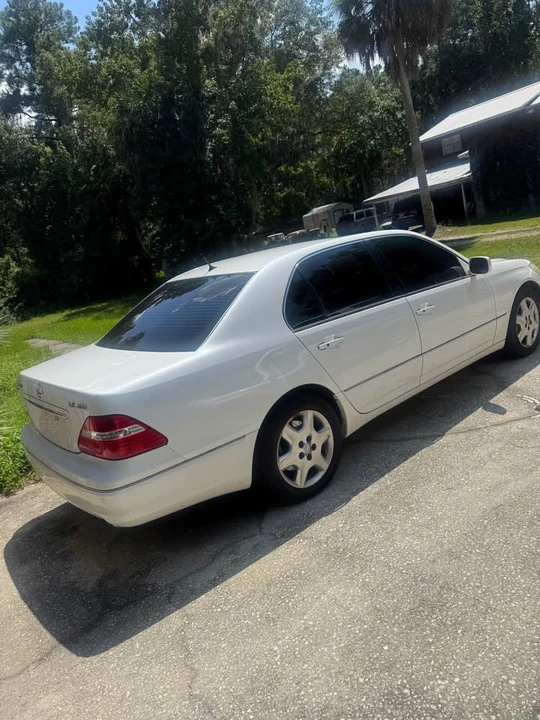 2004 Lexus LS 3rd Gen - Image 3 of 10