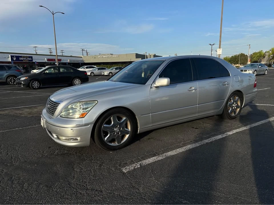 2004 Lexus LS 3rd Gen - Image 5 of 12