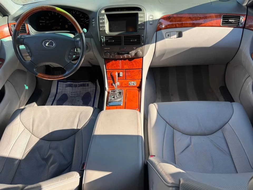 2004 Lexus LS 3rd Gen - Image 7 of 8