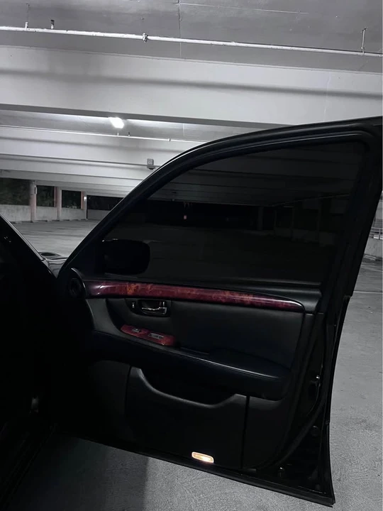 2004 Lexus LS 3rd Gen - Image 14 of 16