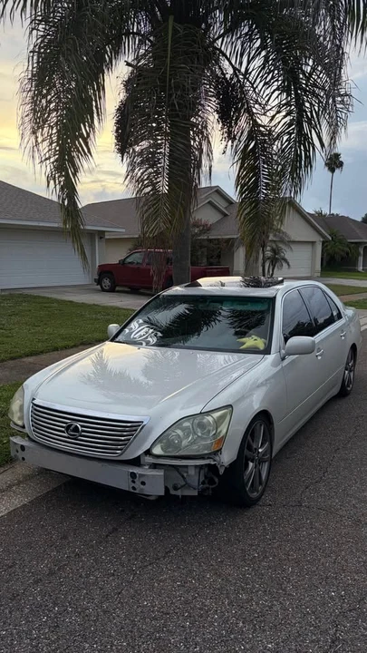 2004 Lexus LS 3rd Gen - Image 2 of 11