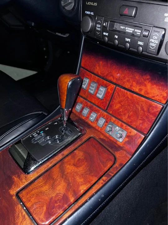 2004 Lexus LS 3rd Gen - Image 15 of 16