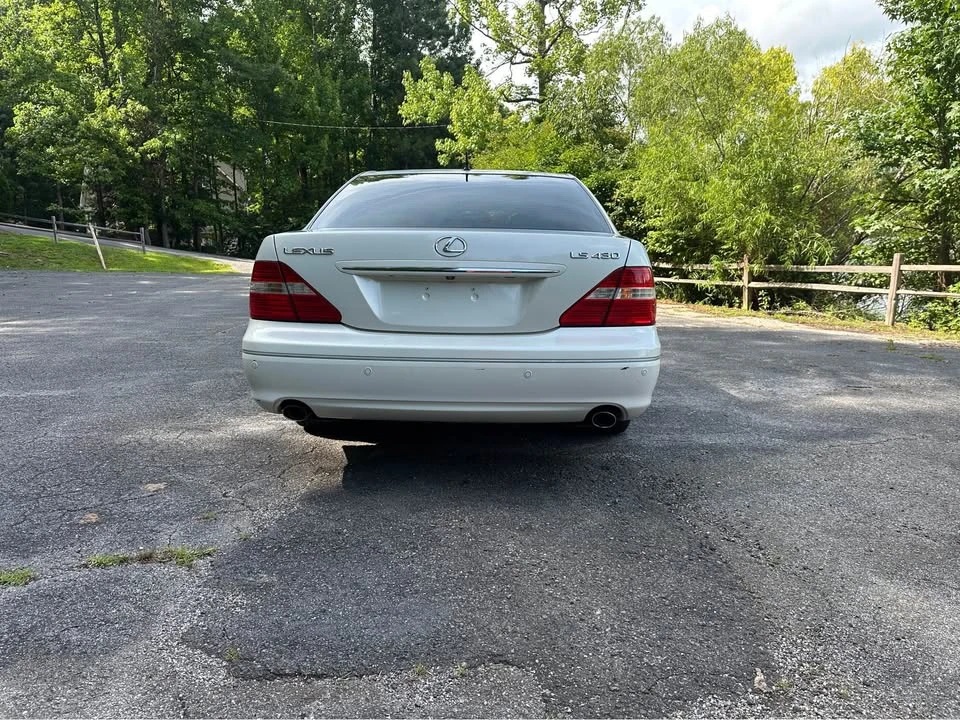 2004 Lexus LS 3rd Gen - Image 5 of 19