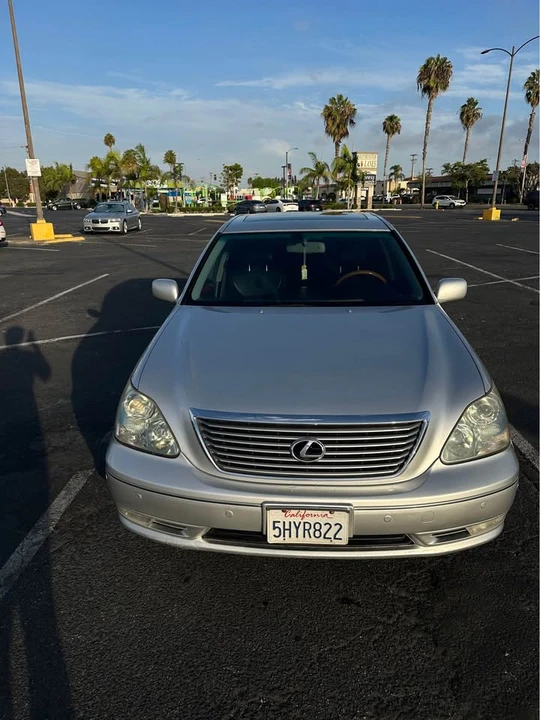2004 Lexus LS 3rd Gen - Image 6 of 12