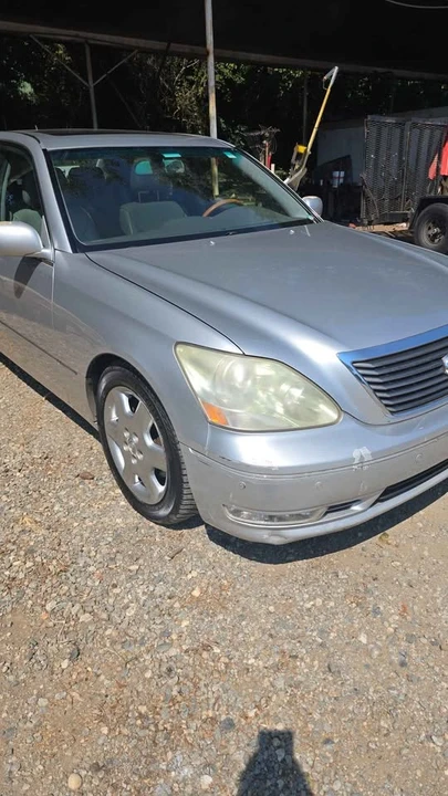 2004 Lexus LS 3rd Gen - Image 8 of 13