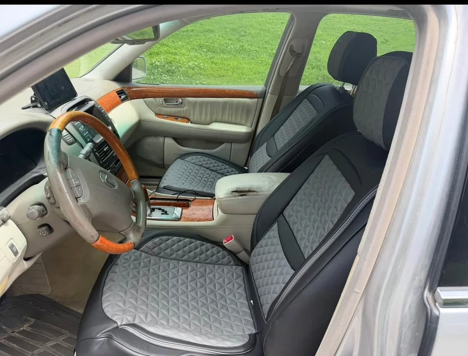 2004 Lexus LS 3rd Gen - Image 5 of 5