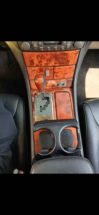 2004 Lexus LS 3rd Gen - Image 12 of 18