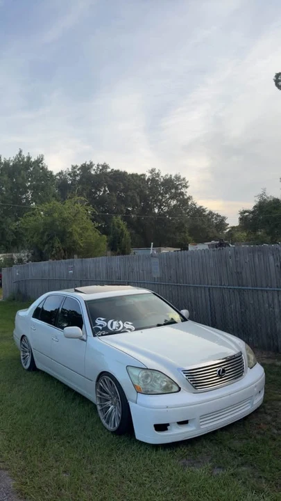 2004 Lexus LS 3rd Gen - Image 6 of 11