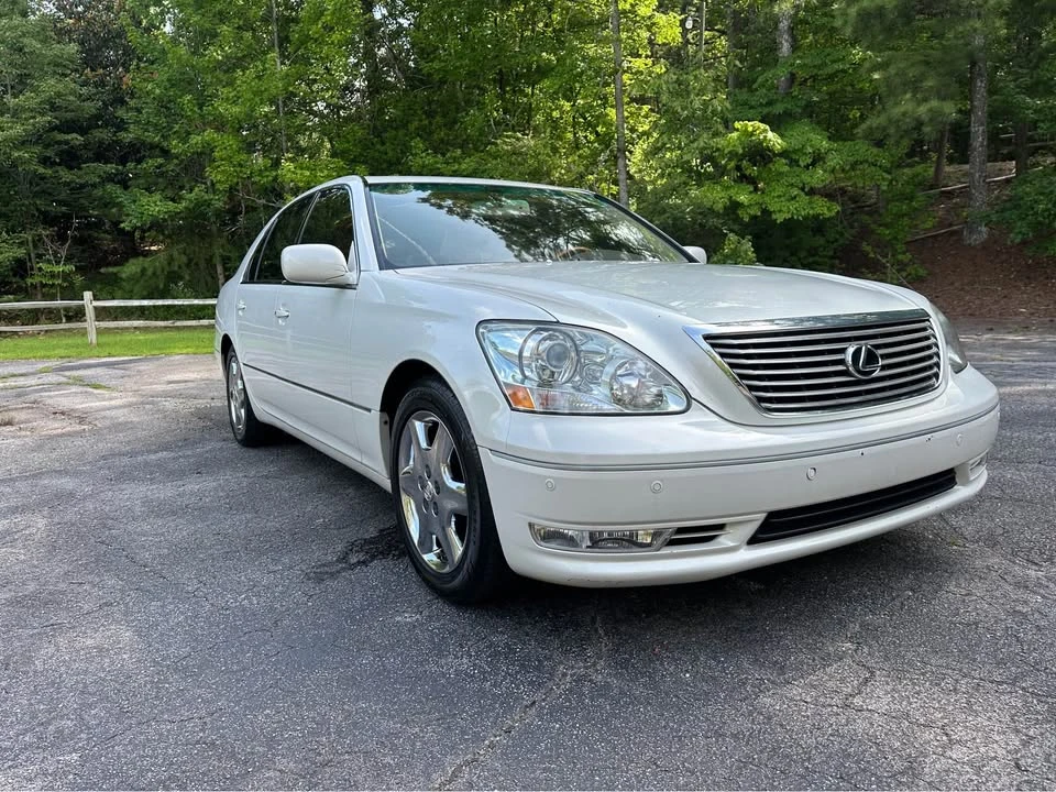 2004 Lexus LS 3rd Gen - Image 3 of 19
