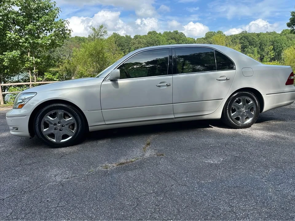2004 Lexus LS 3rd Gen - Image 2 of 19