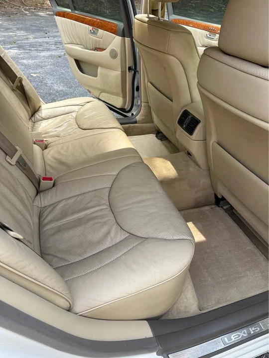 2004 Lexus LS 3rd Gen - Image 13 of 19
