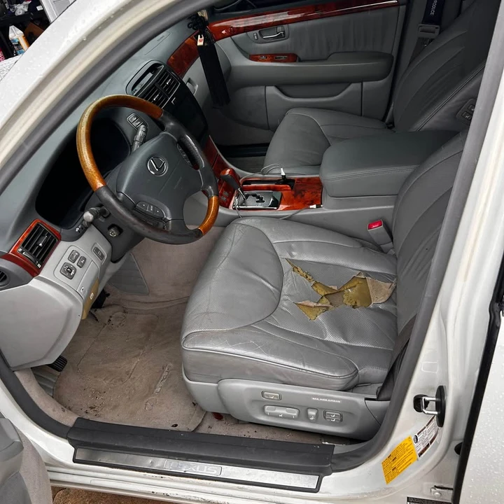 2004 Lexus LS 3rd Gen - Image 10 of 11