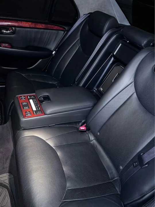 2004 Lexus LS 3rd Gen - Image 16 of 16