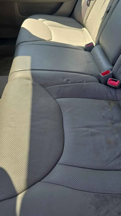 2004 Lexus LS 3rd Gen - Image 6 of 13
