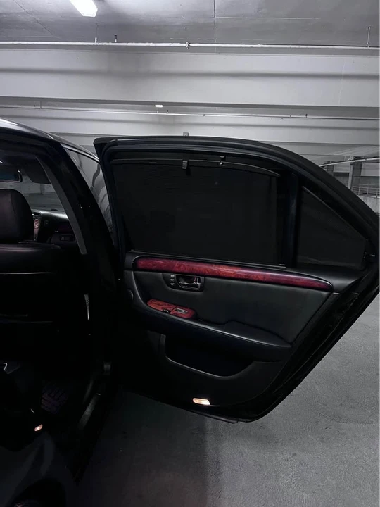 2004 Lexus LS 3rd Gen - Image 13 of 16