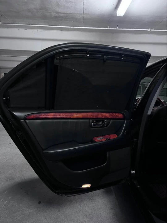 2004 Lexus LS 3rd Gen - Image 12 of 16