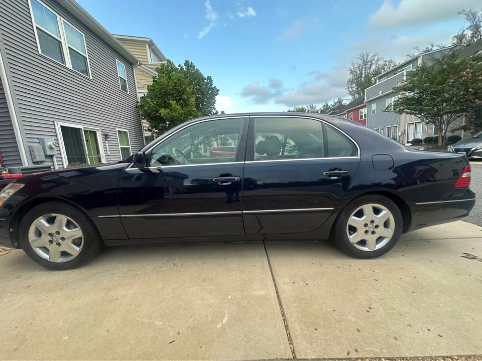 2004 Lexus LS 3rd Gen - Image 3 of 13