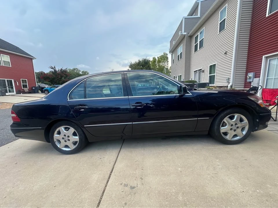 2004 Lexus LS 3rd Gen - Image 4 of 13