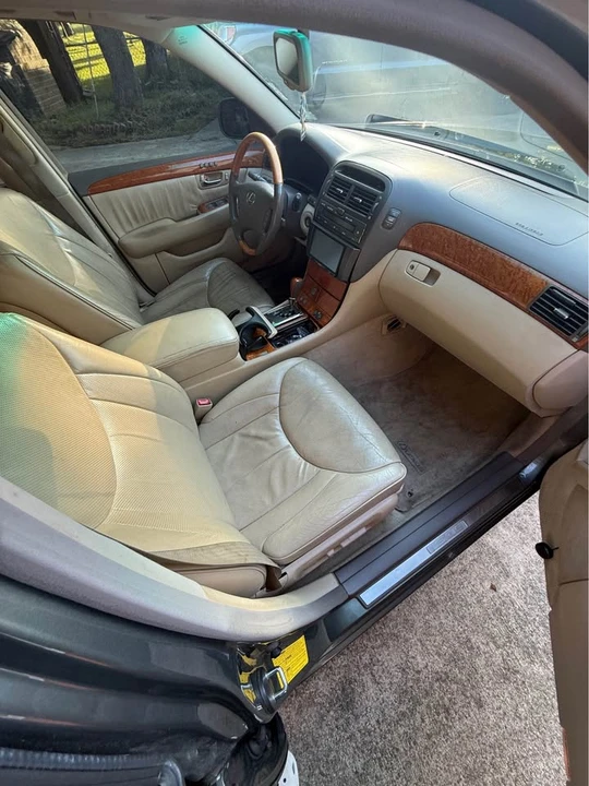 2004 Lexus LS 3rd Gen - Image 6 of 9