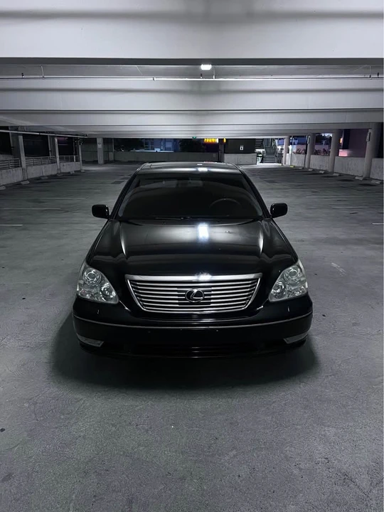 2004 Lexus LS 3rd Gen - Image 8 of 16