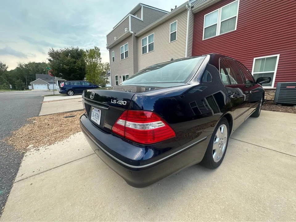 2004 Lexus LS 3rd Gen - Image 5 of 13