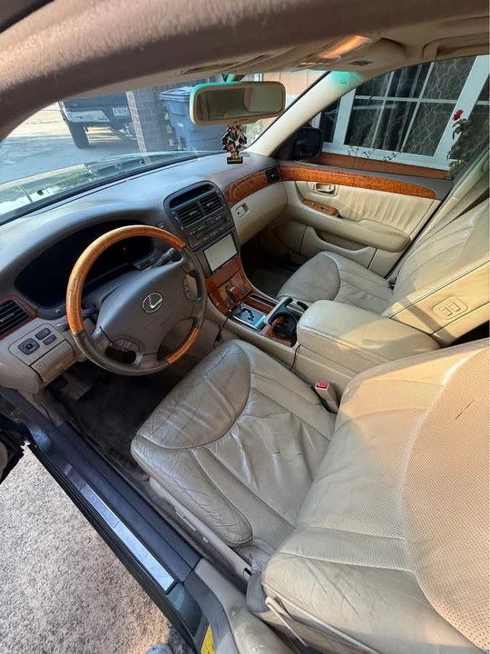 2004 Lexus LS 3rd Gen - Image 4 of 9