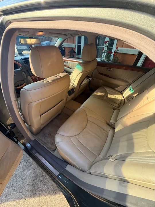 2004 Lexus LS 3rd Gen - Image 5 of 9