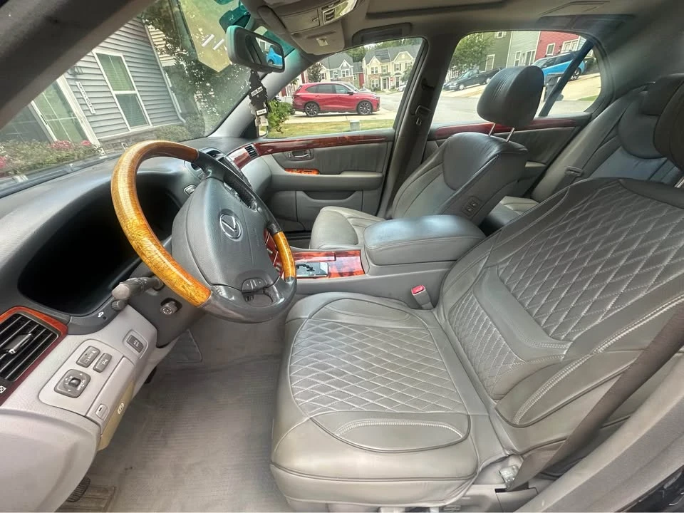 2004 Lexus LS 3rd Gen - Image 11 of 13