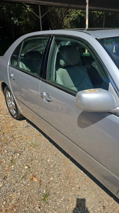 2004 Lexus LS 3rd Gen - Image 9 of 13