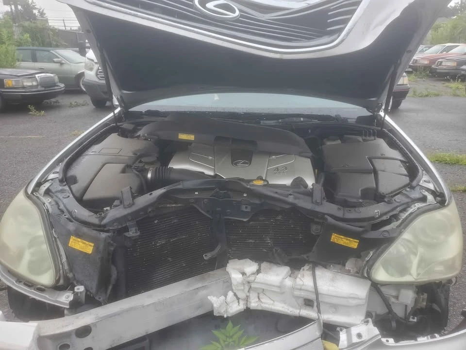 2004 Lexus LS 3rd Gen - Image 16 of 17