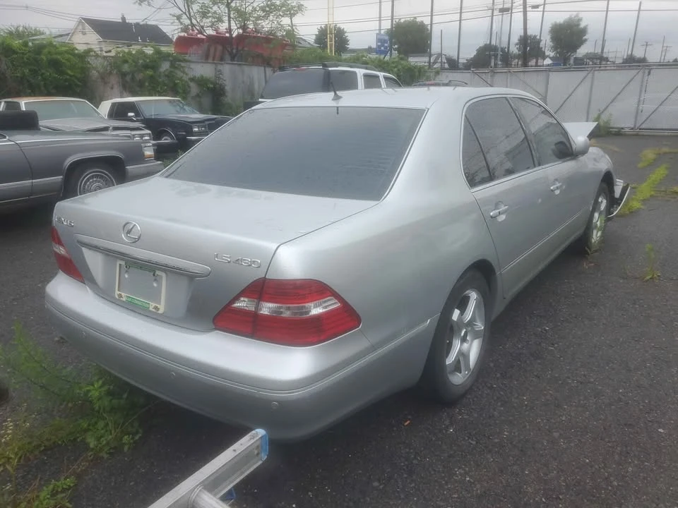 2004 Lexus LS 3rd Gen - Image 2 of 17