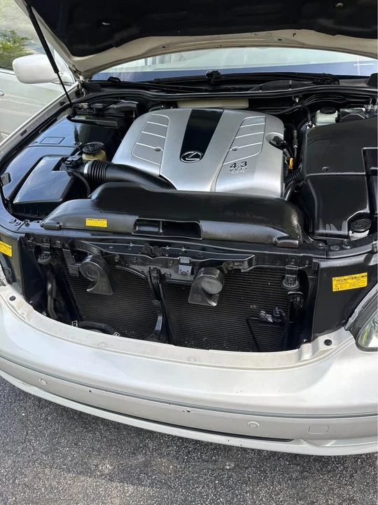 2004 Lexus LS 3rd Gen - Image 9 of 19