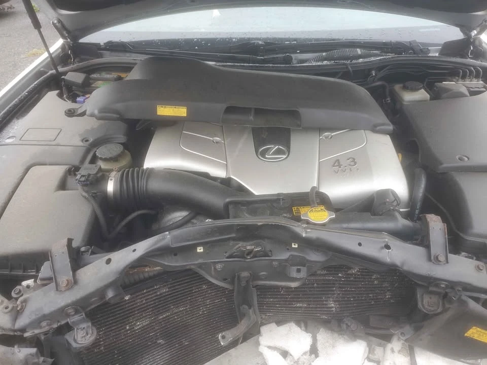 2004 Lexus LS 3rd Gen - Image 15 of 17