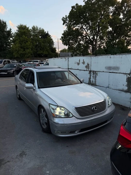 2004 Lexus LS 3rd Gen - Image 2 of 5