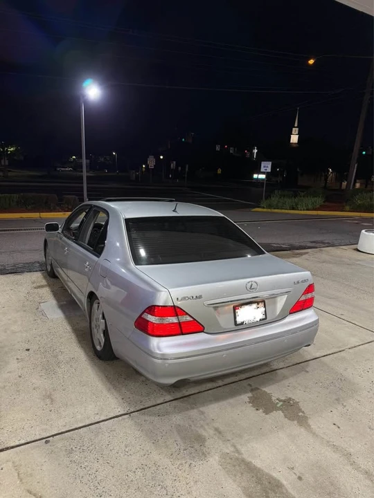 2004 Lexus LS 3rd Gen - Image 3 of 5