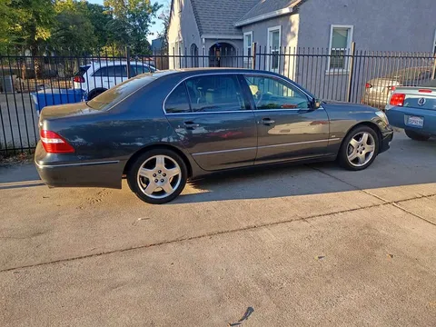 2004 Lexus LS 430 Sedan 4D