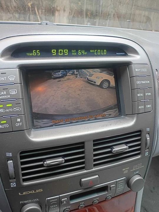 2004 Lexus LS 3rd Gen - Image 7 of 12