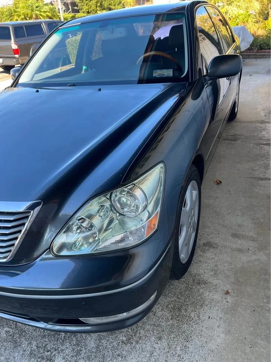 2004 Lexus LS 3rd Gen - Image 11 of 20