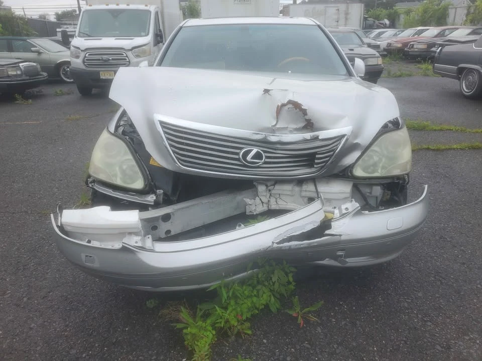 2004 Lexus LS 3rd Gen - Image 17 of 17