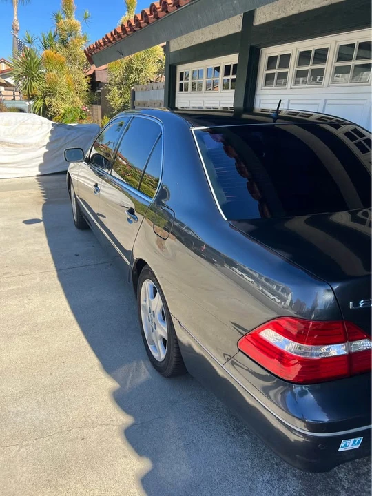 2004 Lexus LS 3rd Gen - Image 18 of 20